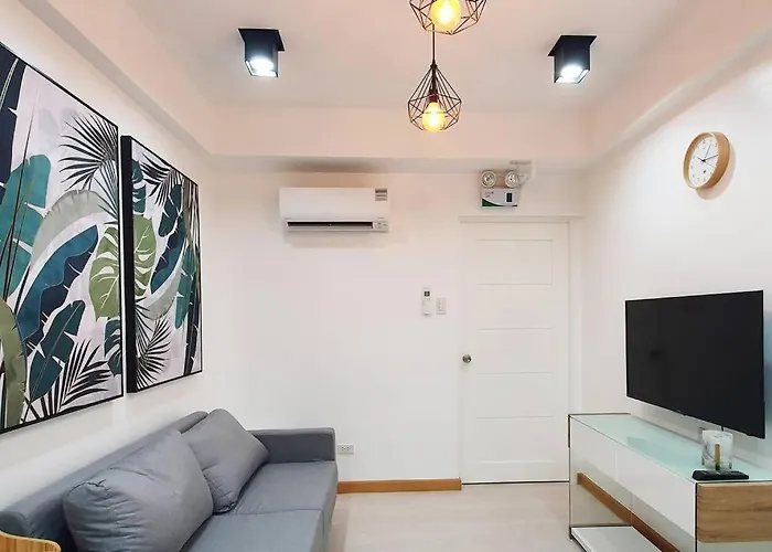 Travelers - Cozy Capsule Bunks, Makati Manila